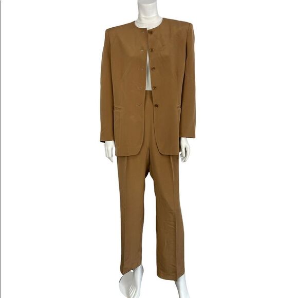 Vintage Jones New York 100% Silk Pant Suit - Picture 2 of 16
